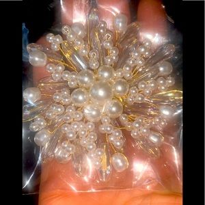 Pearl Austrian Crystal brooch